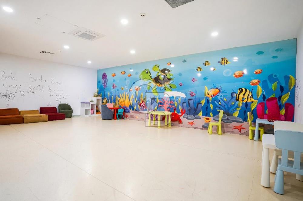 Gaziemir ARYOM KORU 1. Etap'ta 3+1 Bahçe Katı Satılık Daire