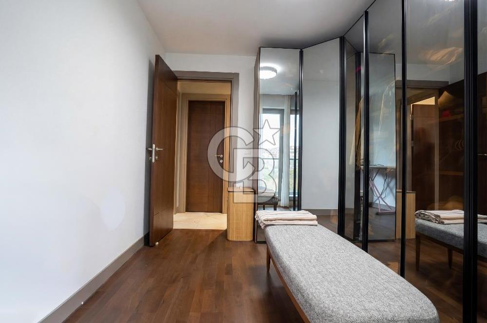 Gaziemir ARYOM KORU 1. Etap'ta 3+1 Bahçe Katı Satılık Daire