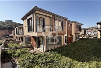 Yeni Foça’da Satılık 4+1 Bahçeli Müstakil Yaşam - 1 - 328684