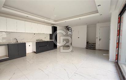 Yeni Foça’da Satılık 4+1 Bahçeli Müstakil Yaşam