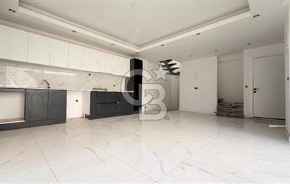 Yeni Foça’da Satılık 4+1 Bahçeli Müstakil Yaşam