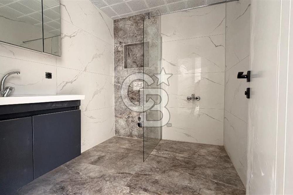 Yeni Foça’da Satılık 4+1 Bahçeli Müstakil Yaşam