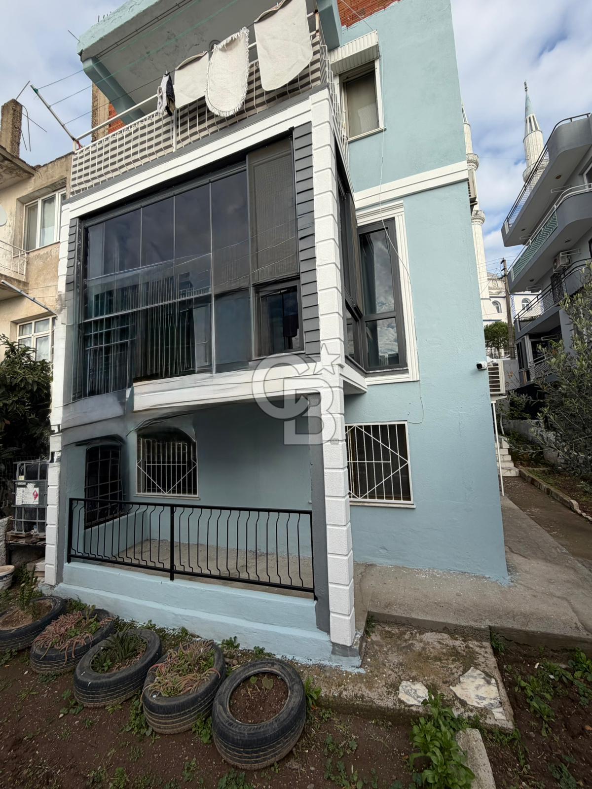 MUSELAND- BORNOVA ATATÜRK MH. DE 3+1 100 M2 BAHÇELİ EV