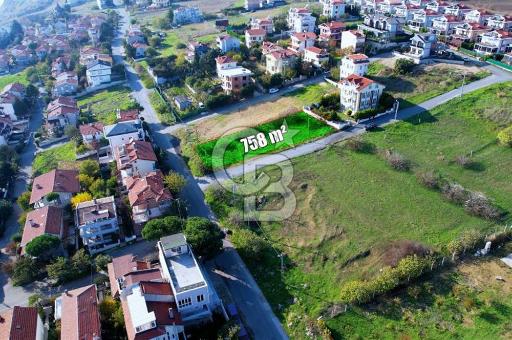 Silivri Cumhuriyet Mh. Deniz Manzaralı Satılık Köşe Parsel Arsa