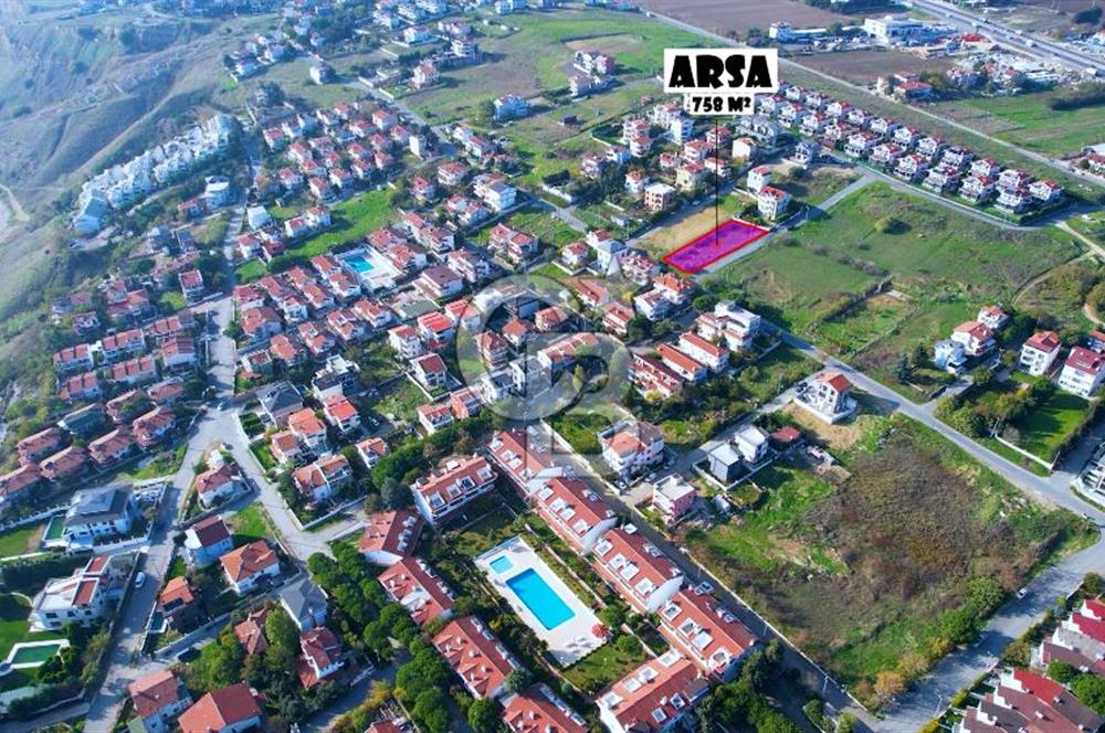 Silivri Cumhuriyet Mh. Deniz Manzaralı Satılık Köşe Parsel Arsa