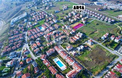 Silivri Cumhuriyet Mh. Deniz Manzaralı Satılık Köşe Parsel Arsa