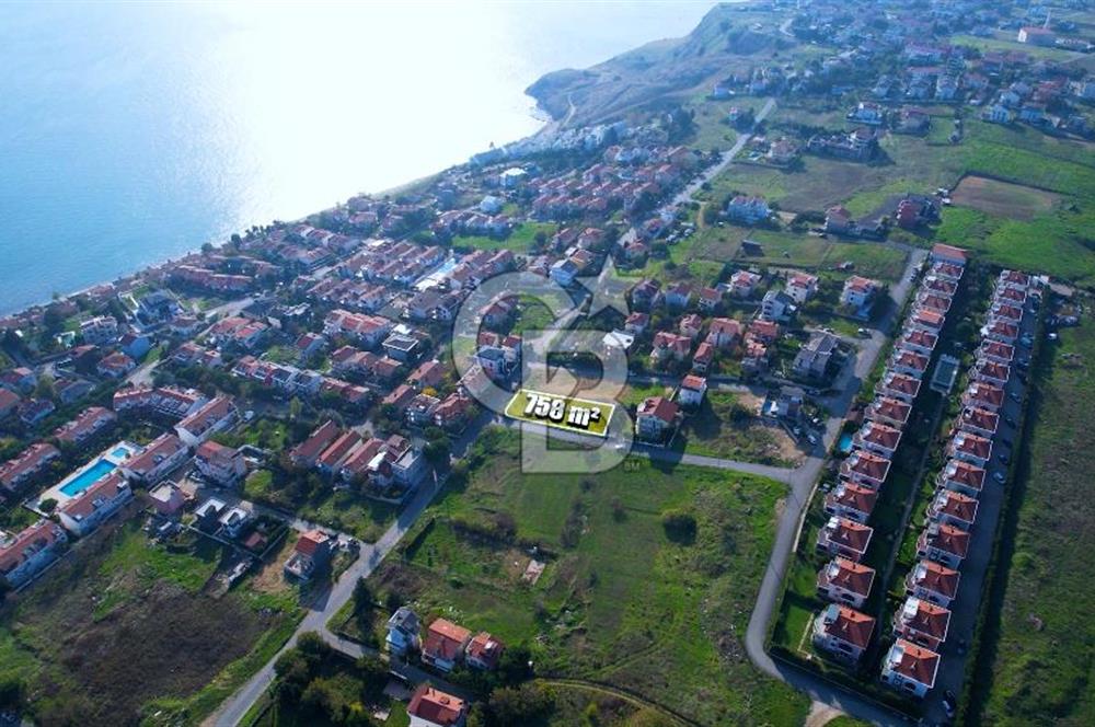 Silivri Cumhuriyet Mh. Deniz Manzaralı Satılık Köşe Parsel Arsa