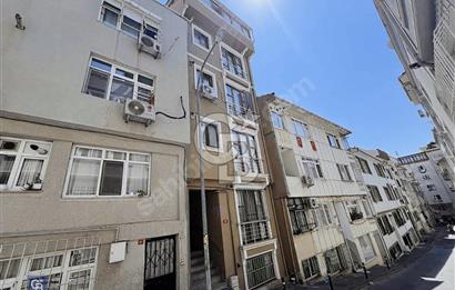 ACIBADEM İKBALİYE DE GENÇ BİNADA SATILIK 2+1