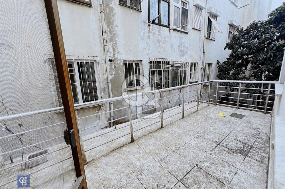 ACIBADEM İKBALİYE DE GENÇ BİNADA SATILIK 2+1