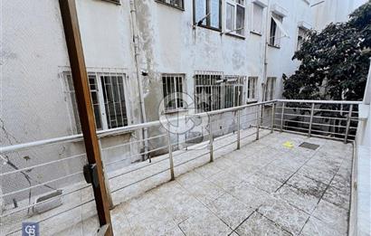 ACIBADEM İKBALİYE DE GENÇ BİNADA SATILIK 2+1