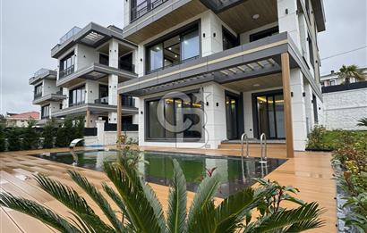 KUMBURGAZDA MÜSTAKİL HAVUZLU 4 KATLI SATILIK LÜKS VİLLA