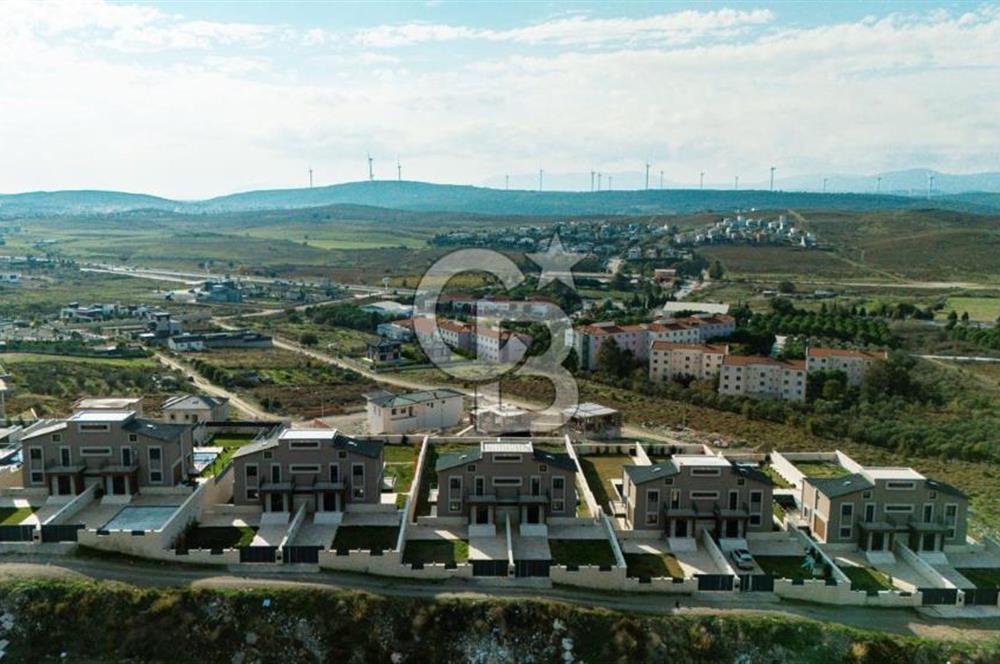 Seferihisar Düzcede Prestijli Lokasyonda 4+2 Özel Tasarım Villa