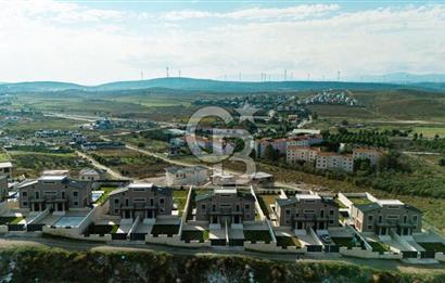 Seferihisar Düzcede Prestijli Lokasyonda 4+2 Özel Tasarım Villa
