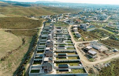 Seferihisar Düzcede Prestijli Lokasyonda 4+2 Özel Tasarım Villa