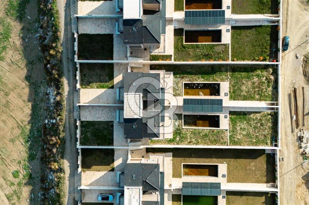 Seferihisar Düzcede Prestijli Lokasyonda 4+2 Özel Tasarım Villa