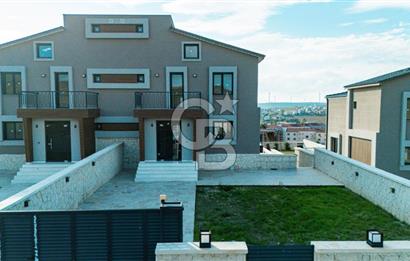 Seferihisar Düzcede Prestijli Lokasyonda 4+2 Özel Tasarım Villa