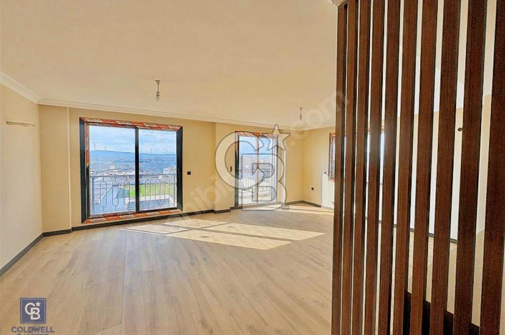 Seferihisar Düzcede Prestijli Lokasyonda 4+2 Özel Tasarım Villa