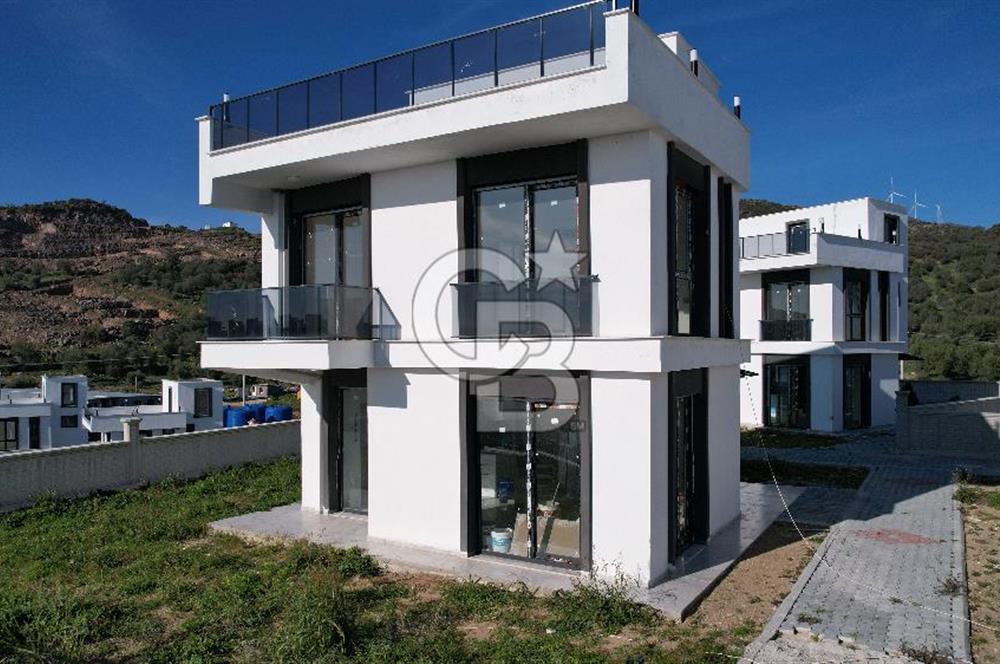 KUZEY EGENİN İNCİSİ ÇANDARLIDA PANOROMİK DENİZ MANZARALI VİLLA