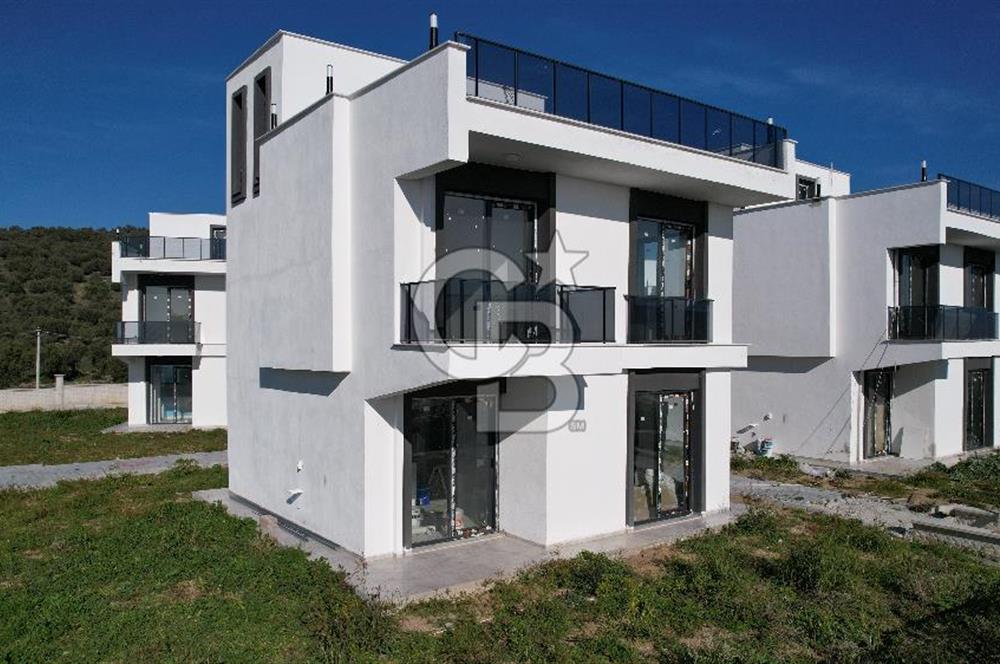 KUZEY EGENİN İNCİSİ ÇANDARLIDA PANOROMİK DENİZ MANZARALI VİLLA