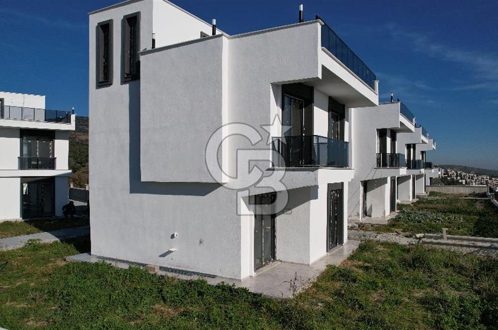 KUZEY EGENİN İNCİSİ ÇANDARLIDA PANOROMİK DENİZ MANZARALI VİLLA