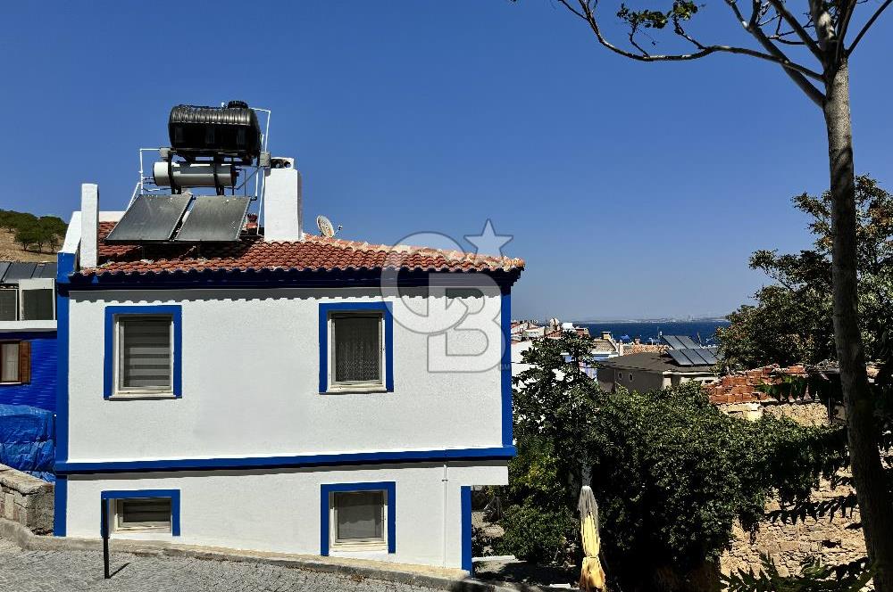 Bozcaada Rum Mahallesinde Eşyalı Kiralık Müstakil Ev