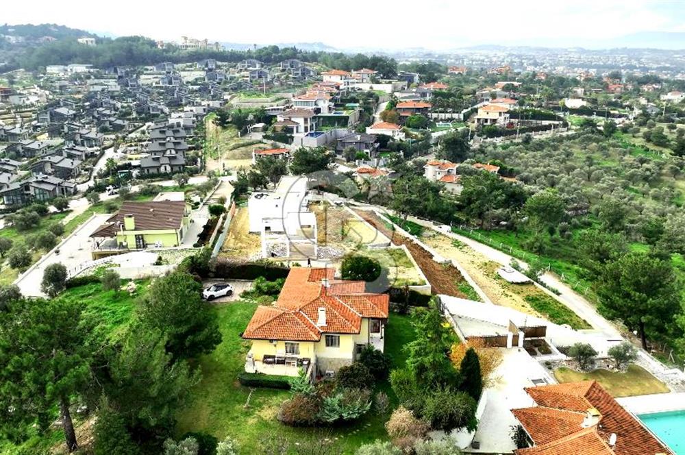 Urla Kekliktepe'de Full Deniz Manzaralı Müstakil Villa Satılık