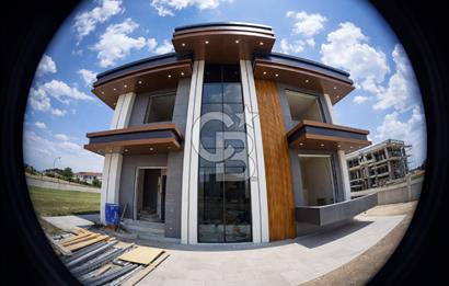 GÖLBAŞI HACILAR TRİPLEKS 5+1+1+Salon LUX- BÜYÜK ARSA- Hemen Tapu