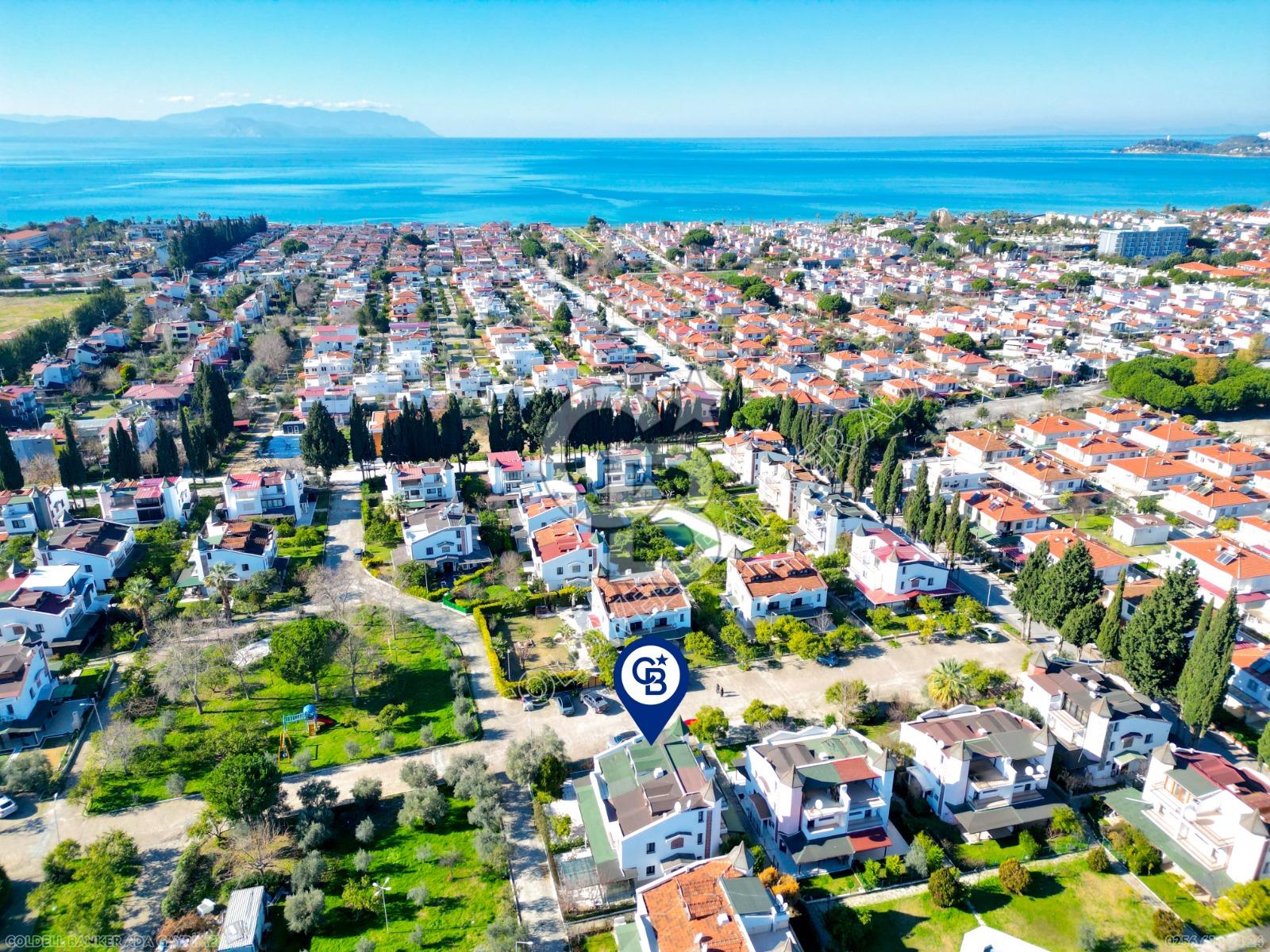 Kuşadası Karaova Rüyakent Sitesinde Kiralık Eşyalı 4+1 Villa