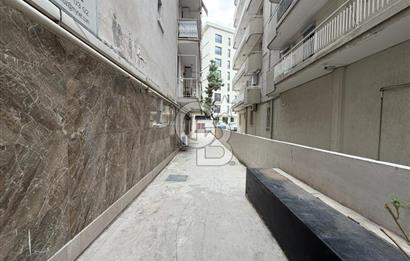 Alsancak Merkezde Kıbrıs Şehitleri Yakınında Satılık 2+1 Daire