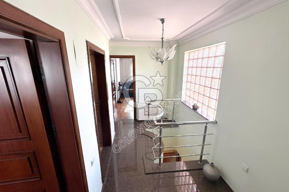 Kuşadası Karaova Rüyakent Sitesinde Kiralık Eşyalı 4+1 Villa