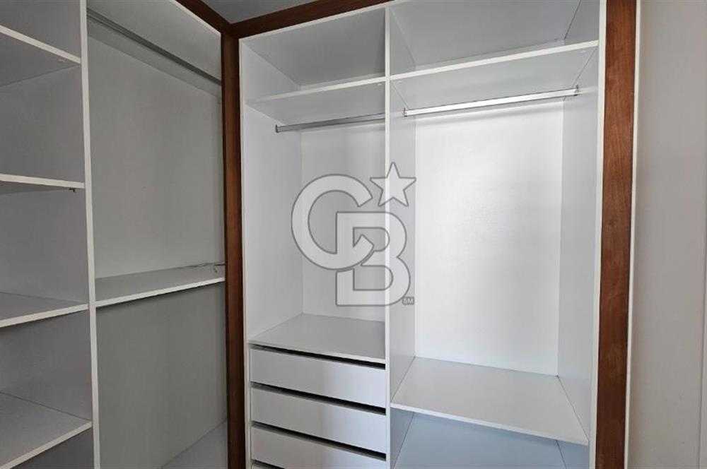 GAZİEMİR EMİRA SİTESİNDE, DOĞANIN KALBİNDE 3+1 SATILIK DAİRE