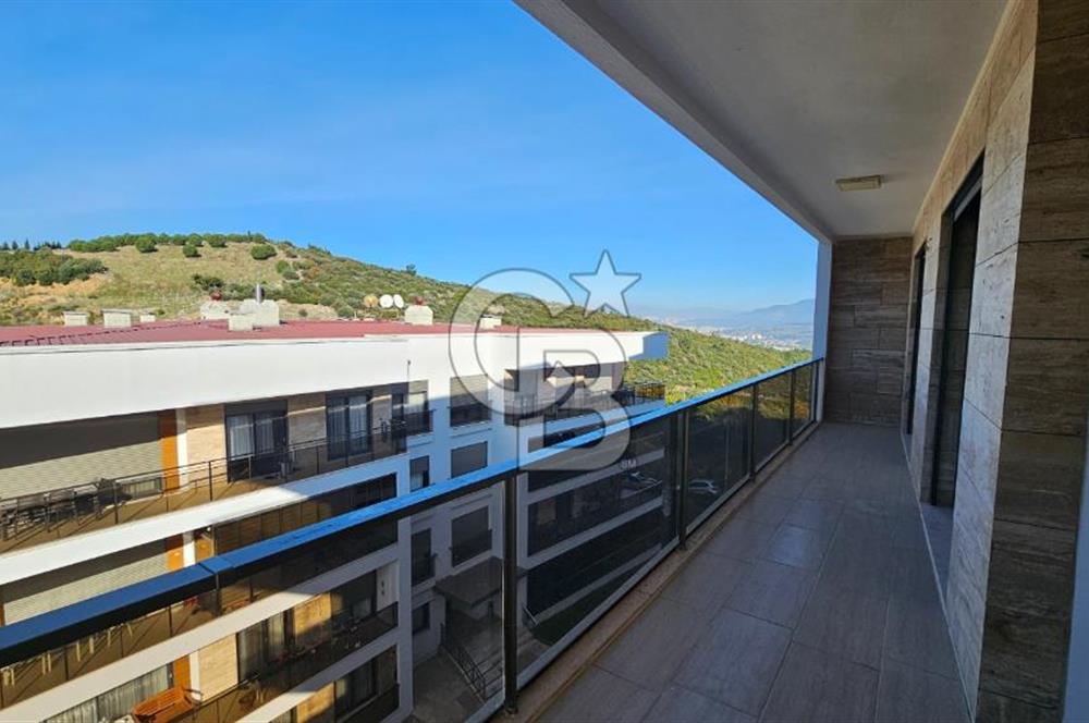 GAZİEMİR EMİRA SİTESİNDE, DOĞANIN KALBİNDE 3+1 SATILIK DAİRE