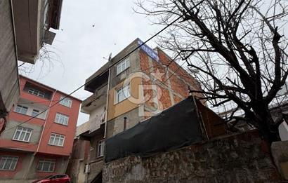 Komple Satılık Bina - Sultanbeyli Fatih Mahallesi Köşe Parsel