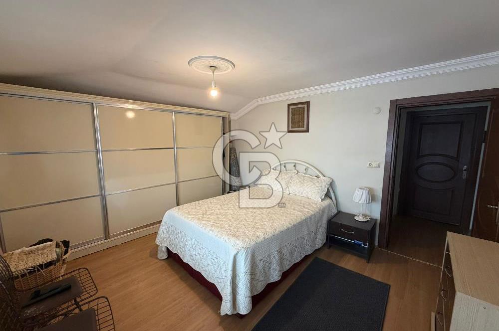 Komple Satılık Bina - Sultanbeyli Fatih Mahallesi Köşe Parsel