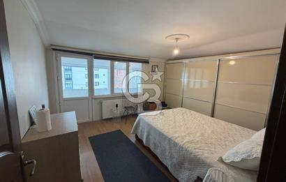 Komple Satılık Bina - Sultanbeyli Fatih Mahallesi Köşe Parsel