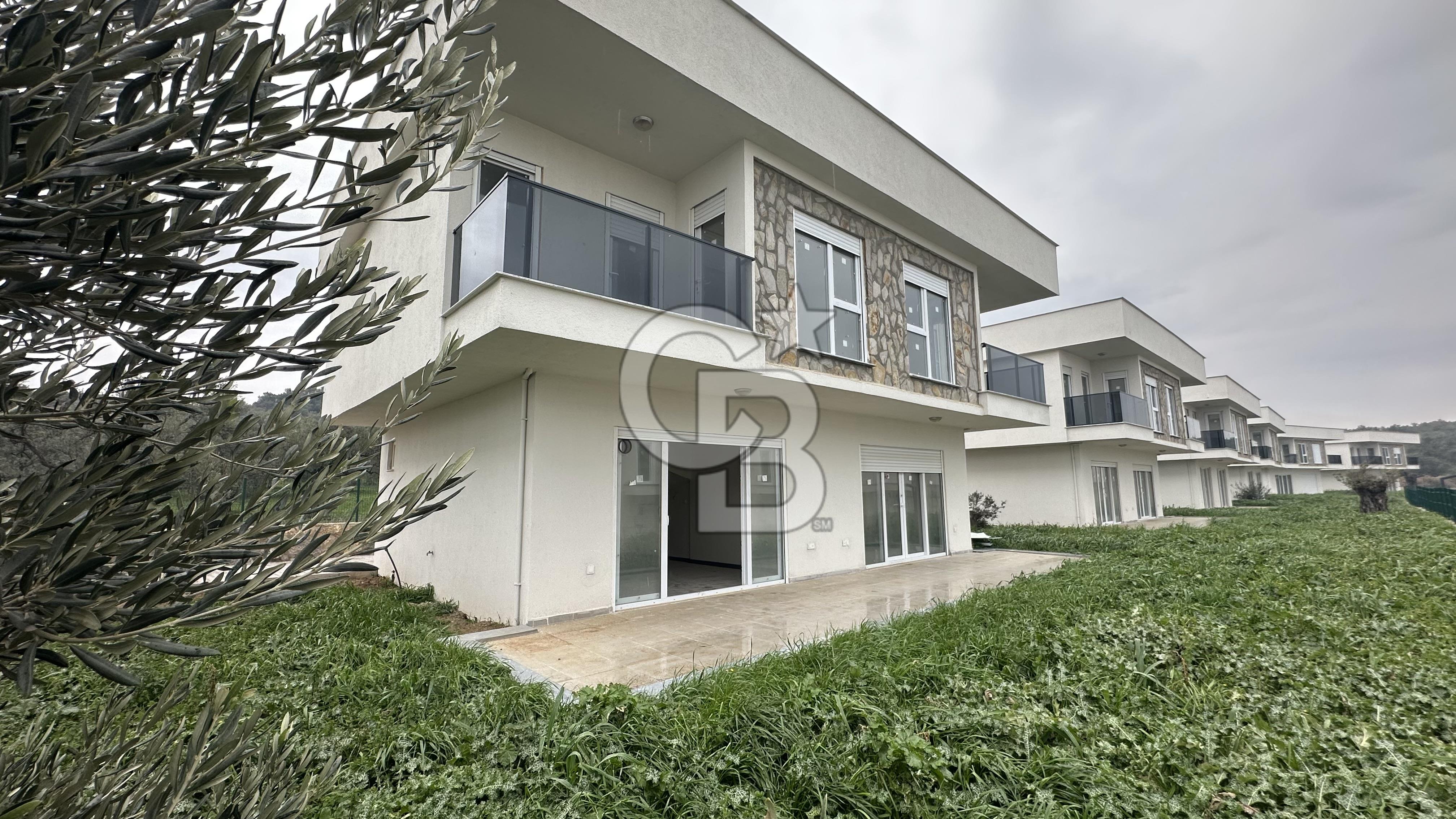 Balıkesir Keremköyde Doğalgazlı, Havuzlu, 3+1 Satılık Villa