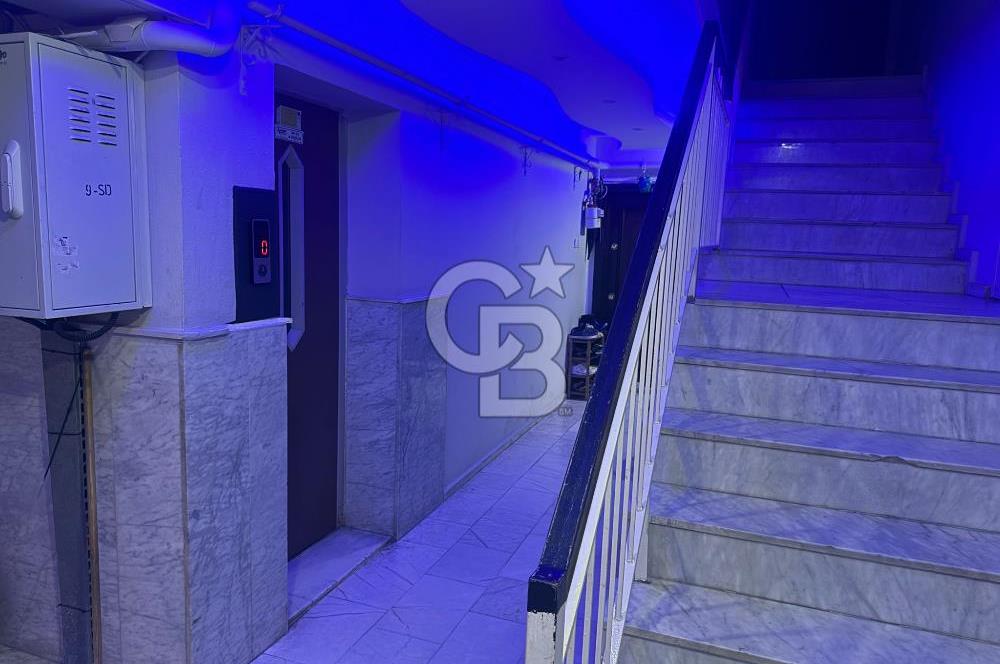 MENEMEN ULUKENT MERKEZDE SİTE İÇİ SATILIK TEMİZ 3+1 DAİRE