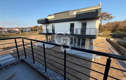 EDİRNE ENEZ ALTINKUM’DA DENİZE SIFIR 4+1 TRİPLEKS VİLLA