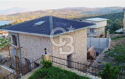 Yenifoça Cumhuriyet Mah. Donatkent'te Satılık Müstakil Villa