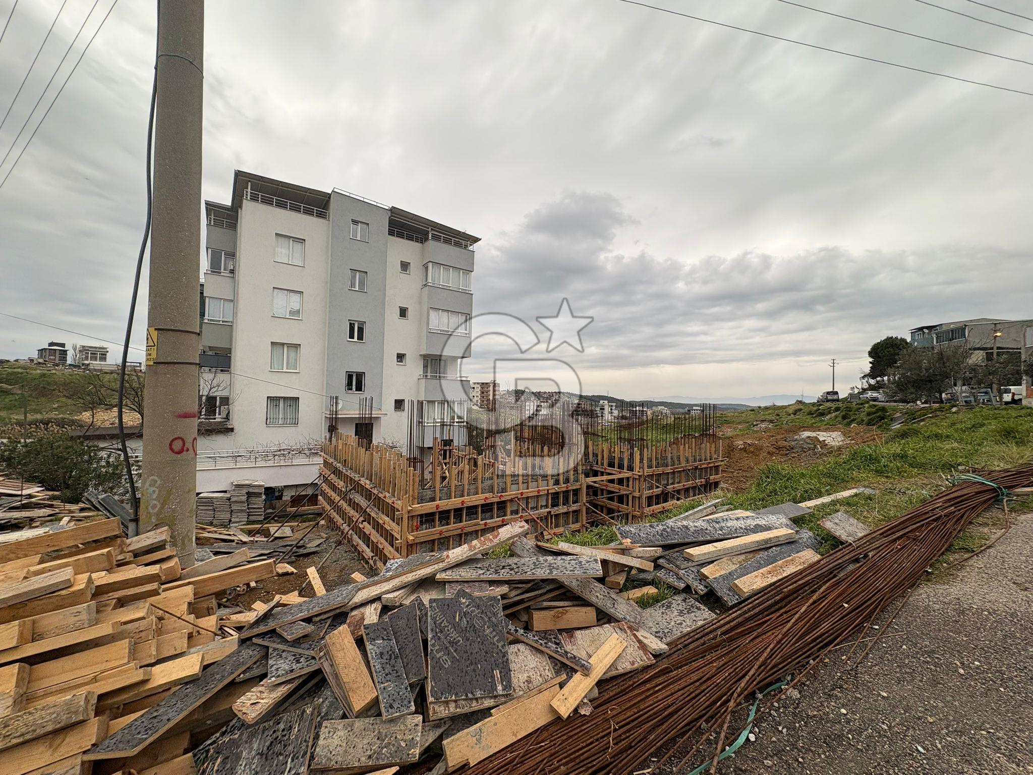 ALİAĞA YAŞAM MERKEZİNİN ORADA 4+1 SATILIK ÖDEME KOLAYLIĞI OLAN