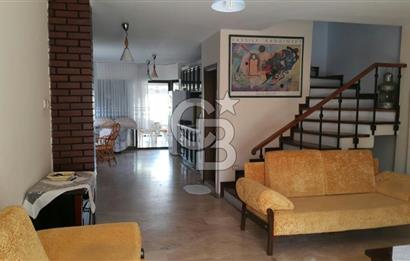 Çeşme Boyalık Sakarya Mah Satılık Bahçeli 4+1 Dubleks Villa