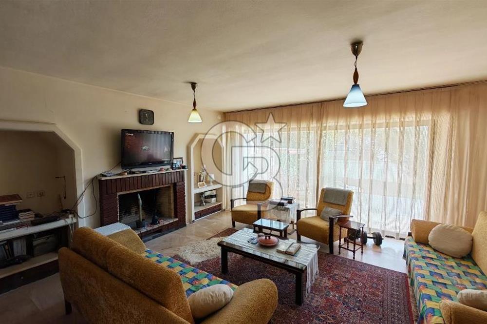 Çeşme Boyalık Sakarya Mah Satılık Bahçeli 4+1 Dubleks Villa