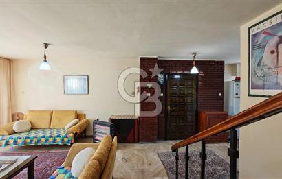 Çeşme Boyalık Sakarya Mah Satılık Bahçeli 4+1 Dubleks Villa