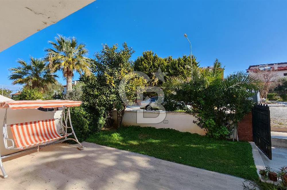 Çeşme Boyalık Sakarya Mah Satılık Bahçeli 4+1 Dubleks Villa