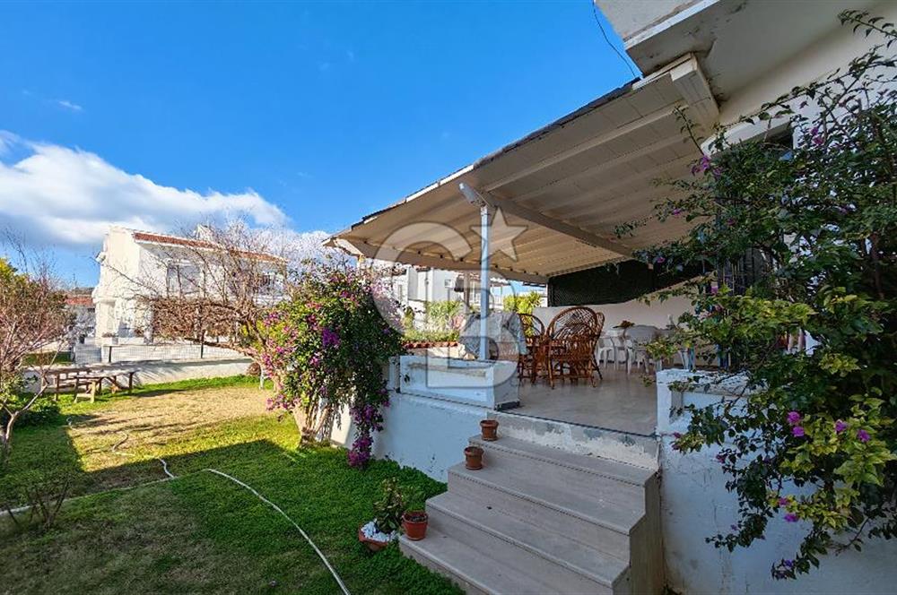 Çeşme Boyalık Sakarya Mah Satılık Bahçeli 4+1 Dubleks Villa