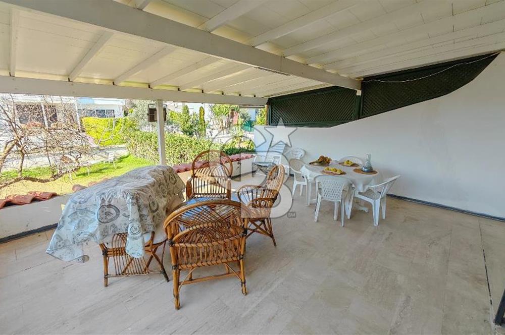 Çeşme Boyalık Sakarya Mah Satılık Bahçeli 4+1 Dubleks Villa