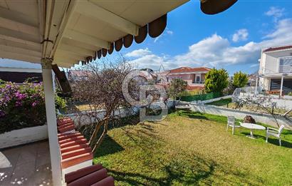Çeşme Boyalık Sakarya Mah Satılık Bahçeli 4+1 Dubleks Villa