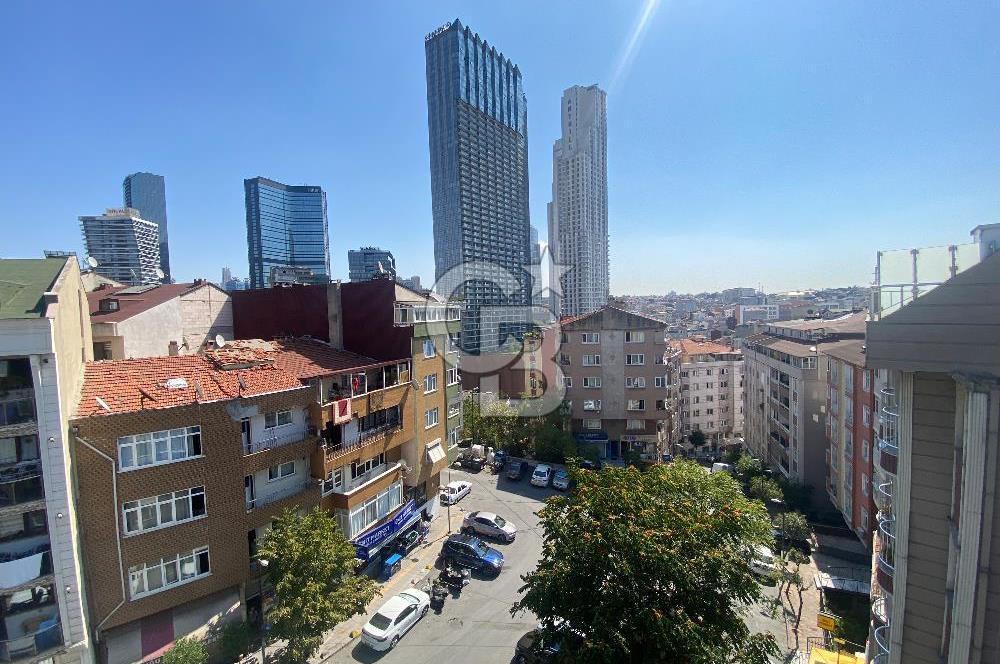 HALİDE EDİP ADIVAR CADDESİNDE SATILIK TRİPLEKS 5+2 DAİRE 