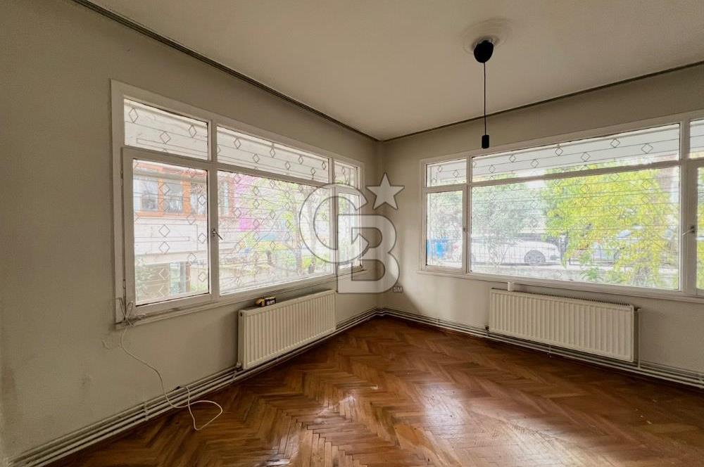 ACIBADEM ÇEKEN SOKAK DA MÜSTAKİL 2+1 KİRALIK