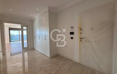 CADDEBOSTAN YALI PARSELİNDE DENİZ MANZARALI 260M2 NET 5+1 KİRALIK DAİRE